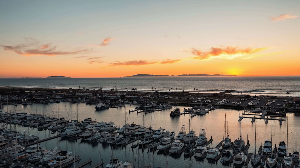 Hampton Inn Channel Islands Harbor Oxnard - photo 39