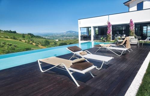 Idea 18 Boutique Hotel — Controguerra