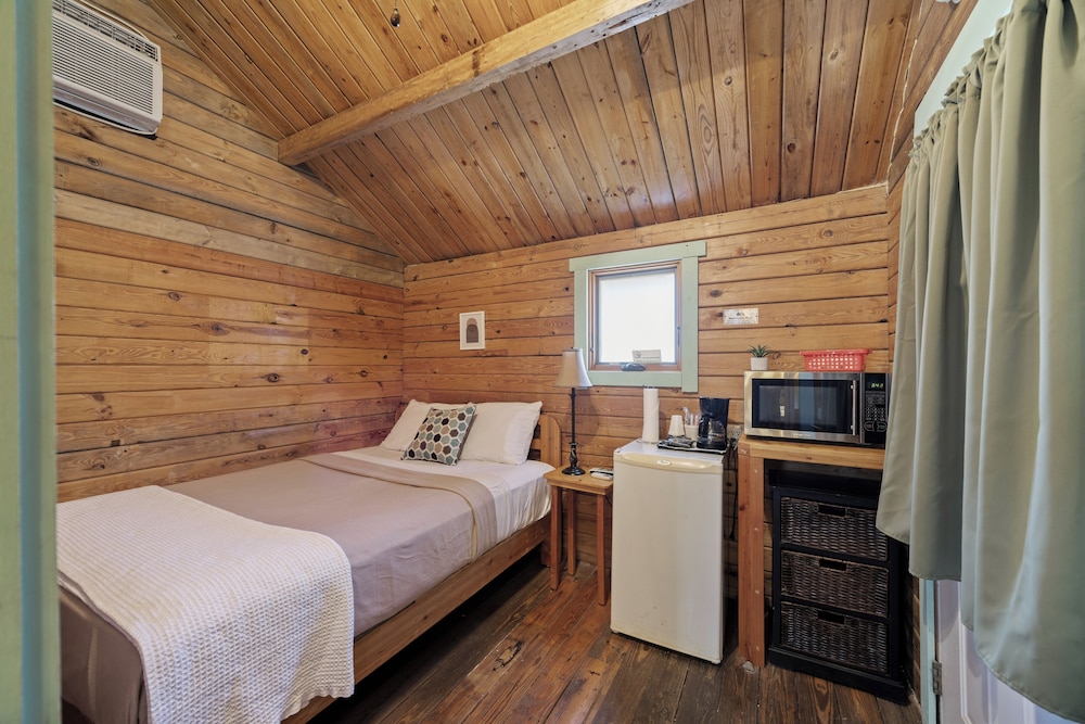 Texas Hill Country Resort — Medina