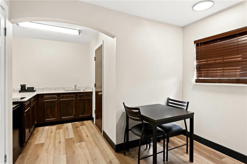 Quality Inn & Suites - photo 29