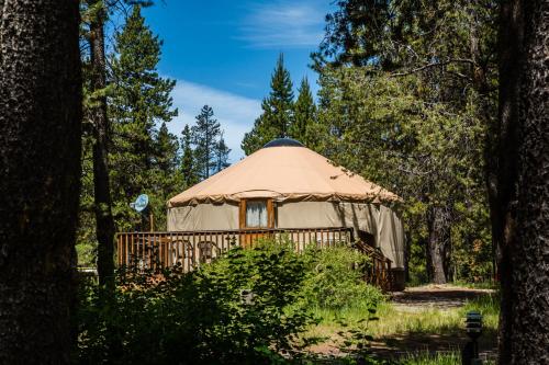 Bend Sunriver Camping Resort 24 ft. Yurt 16 in Sunriver, United States
