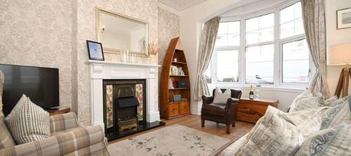 Ground Floor At The Lawns Lovely Chic ground floor apartment