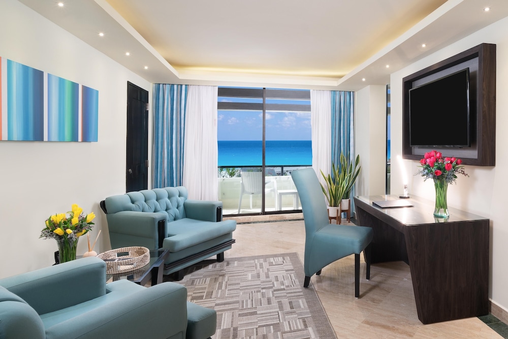 The Pyramid Cancun By Oasis All Inclusive