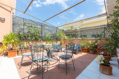 Tre Lune Penthouse by Rental in Roma — 4-Star Luxury Hotel in Rome, Italy