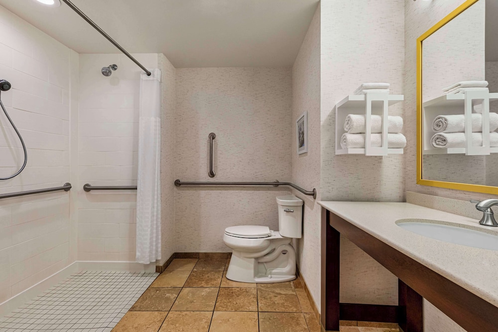 Hampton Inn & Suites Pittsburgh Waterfront West Homestead - photo 24
