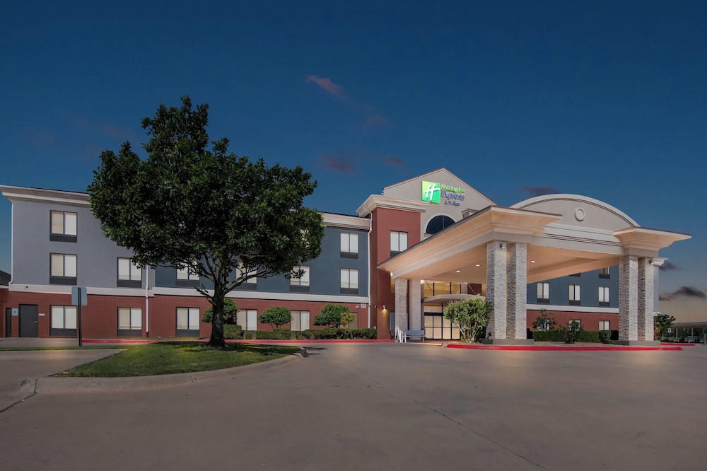 Holiday Inn Express & Suites Perry by IHG - carbon neutral hotel in Perry