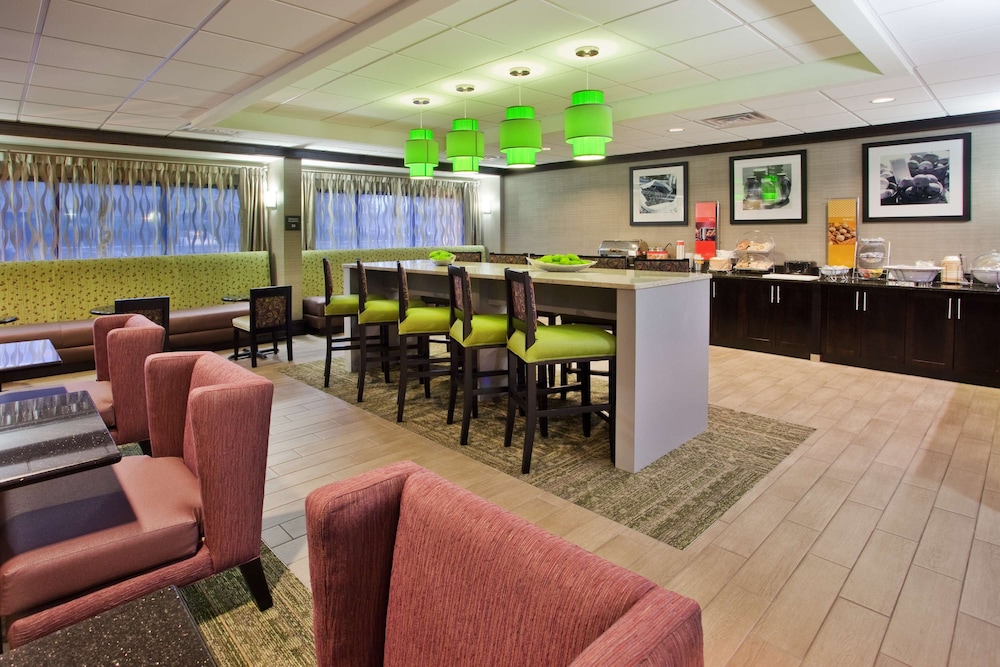 Hampton Inn Atlanta Town Center Kennesaw - photo 25