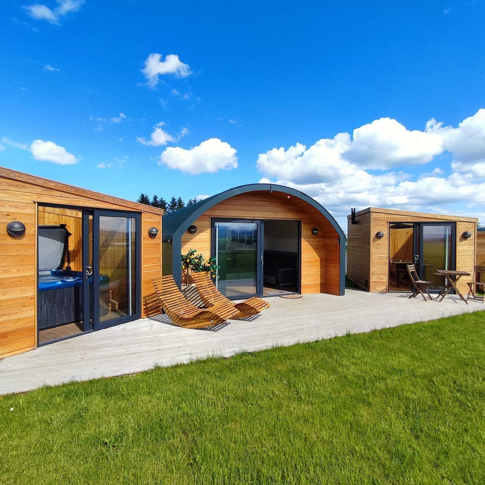 Hillhead Hideaways - carbon neutral hotel in Keith