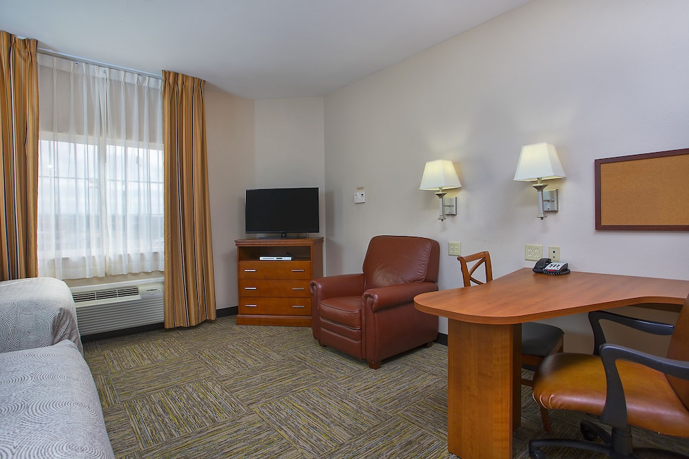 Candlewood Suites Tuscaloosa by IHG - photo 10
