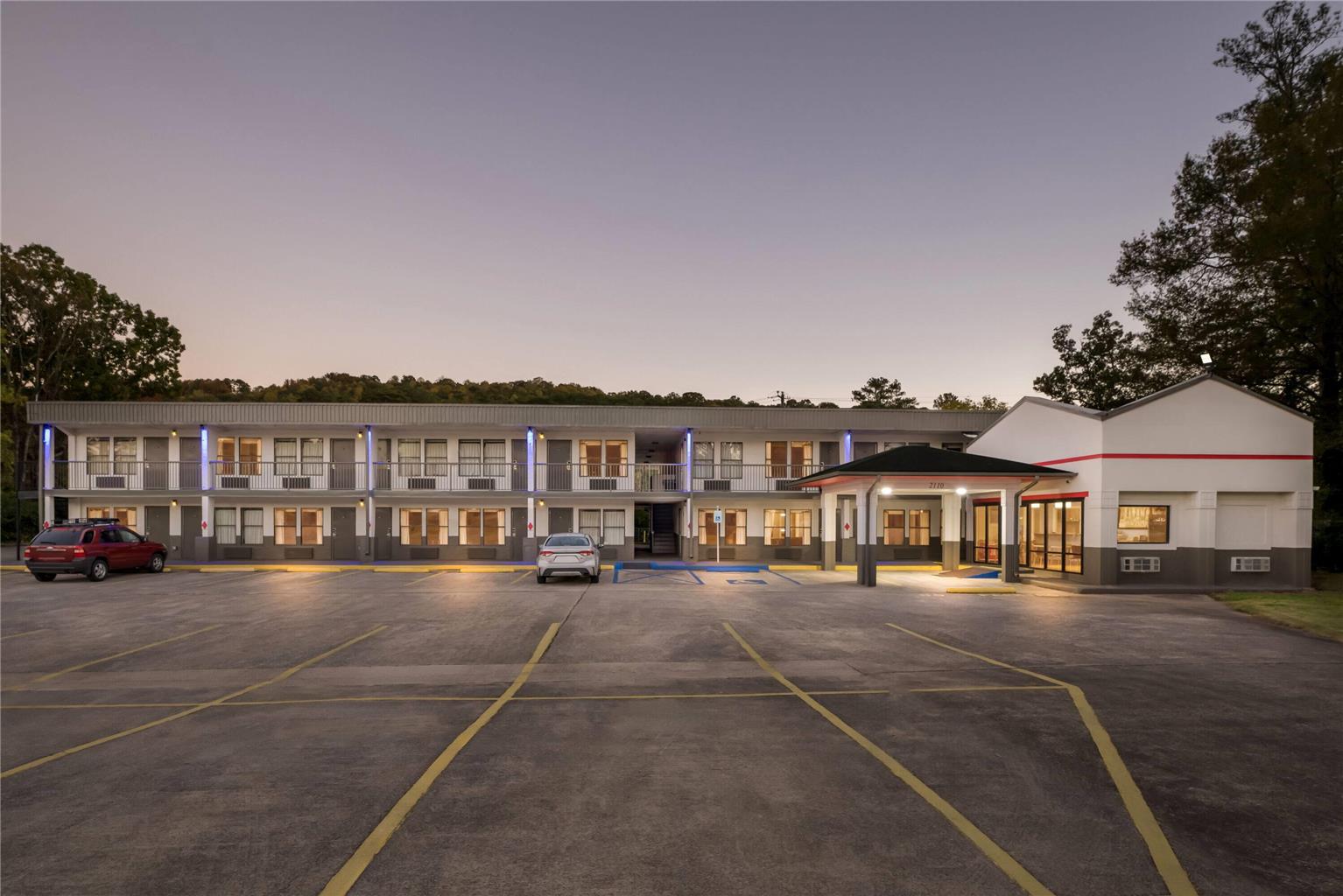 Super 8 by Wyndham Gadsden AL - photo 4