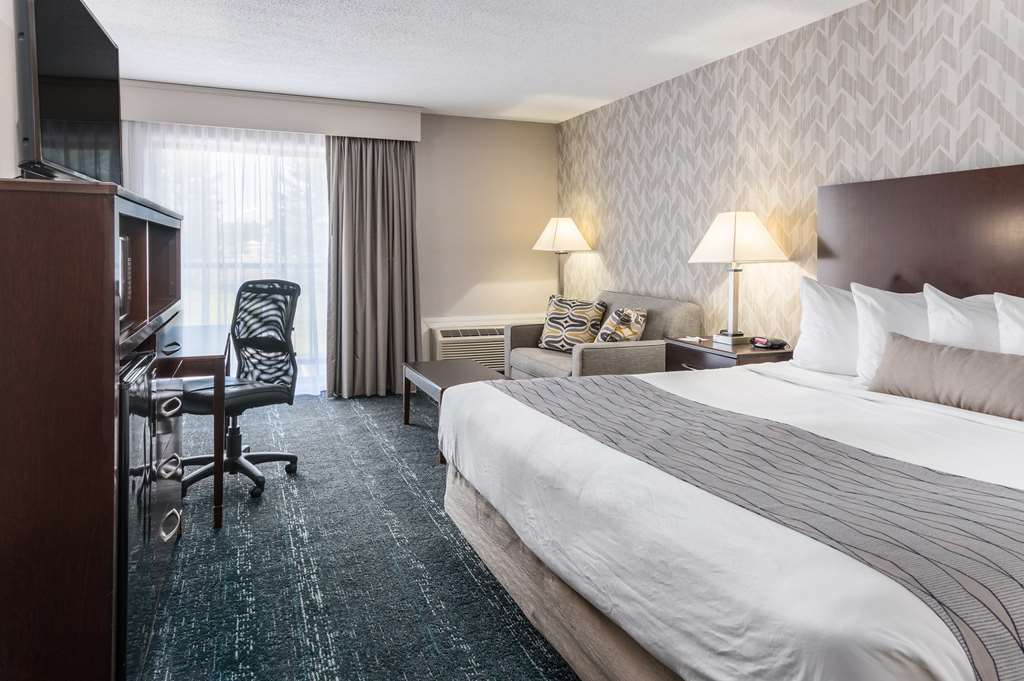 Best Western Plus Keene Hotel - photo 5