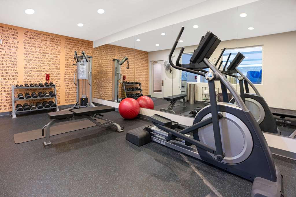 La Quinta Inn & Suites by Wyndham Bellingham - photo 23