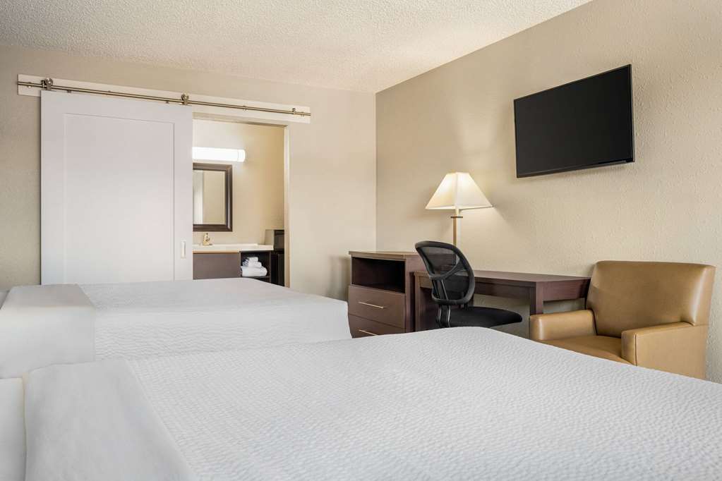 Baymont by Wyndham Kingman - photo 19
