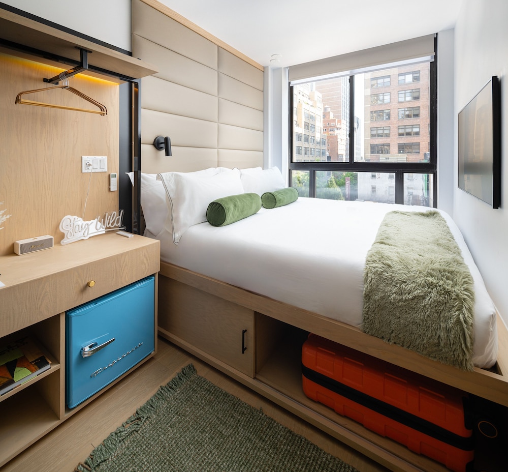 Little Charlie Hotel - photo 11