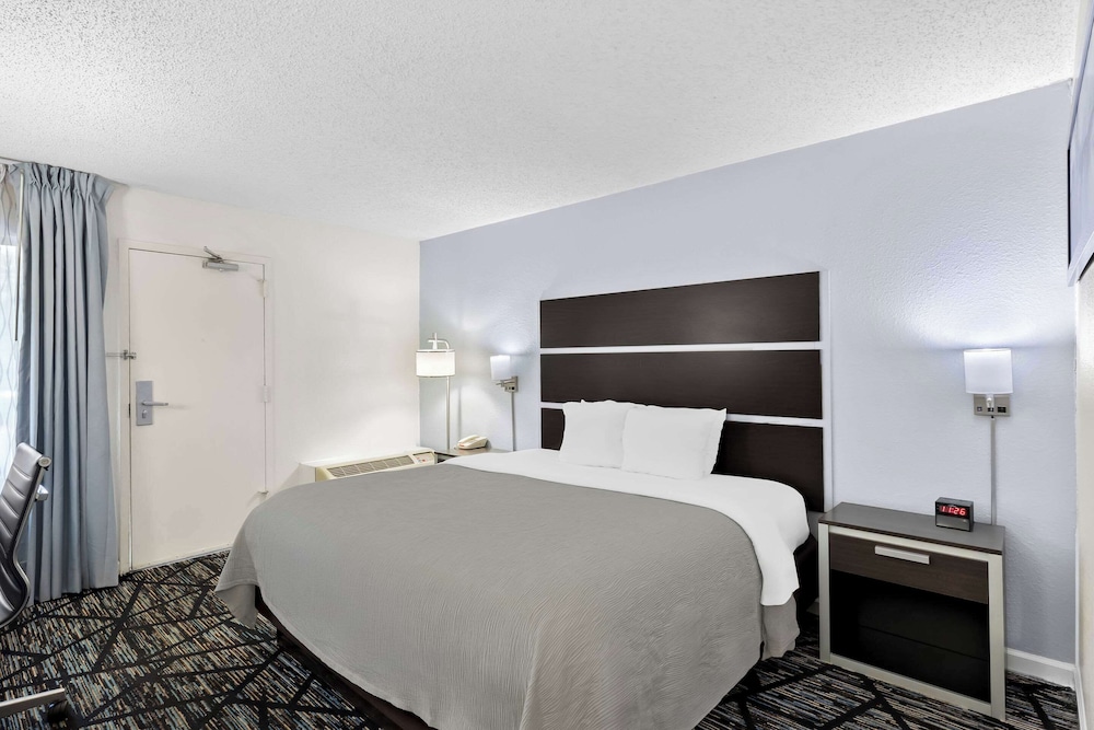 Quality Inn Atlanta Northlake - photo 17