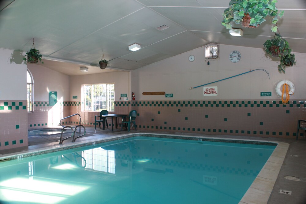Hi Tide Oceanfront Inn - photo 41