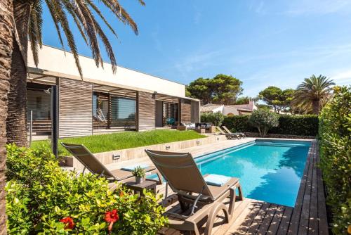 Villa Binisafua Ses Palmeres — 4-Star Luxury Hotel in Sant Lluis, Spain