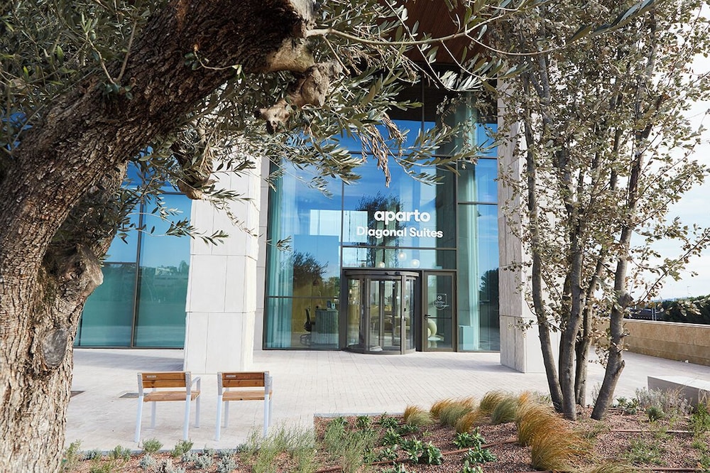 Aparto Diagonal Suites — hotel in Esplugues De Llobregat