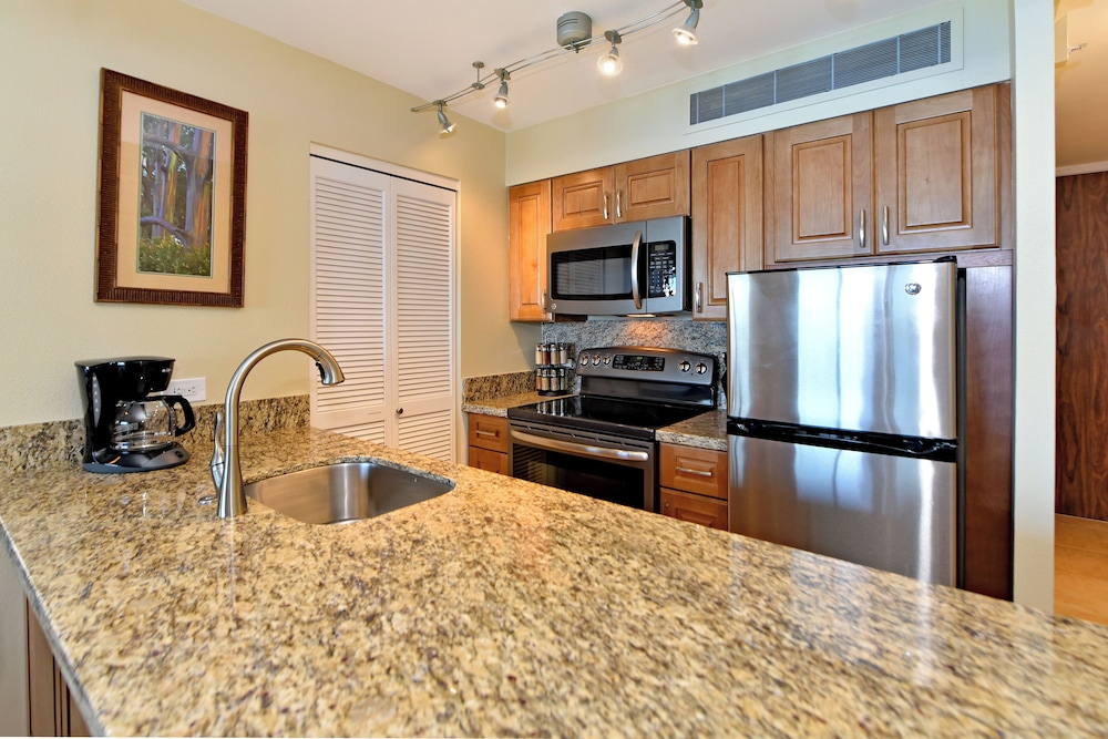 Mahana Resort #813 Studio condo by RedAwning - photo 8