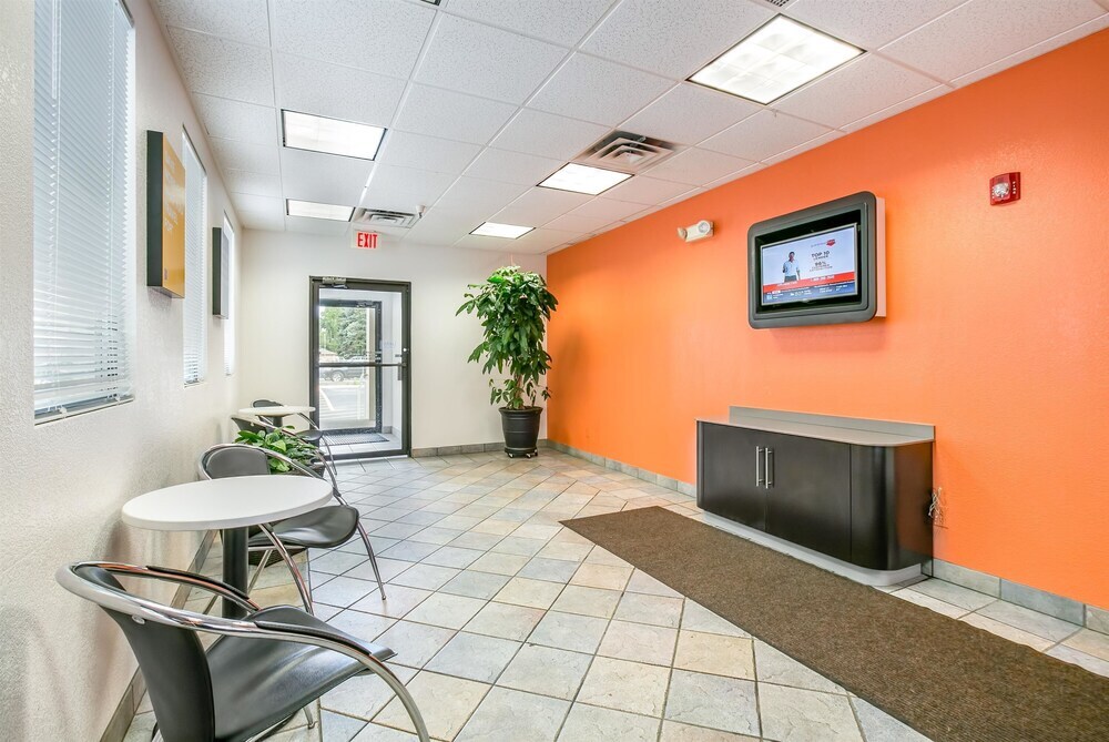 Motel 6 Minneapolis Airport Mall of America - photo 11