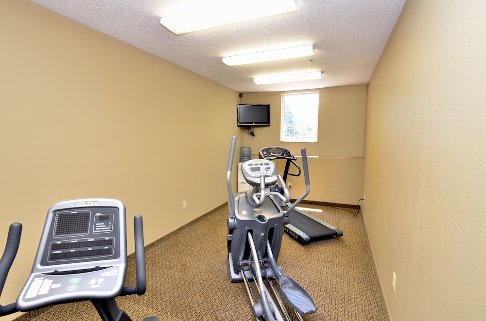 Cobblestone Inn & Suites Denison Majestic Hills - photo 54