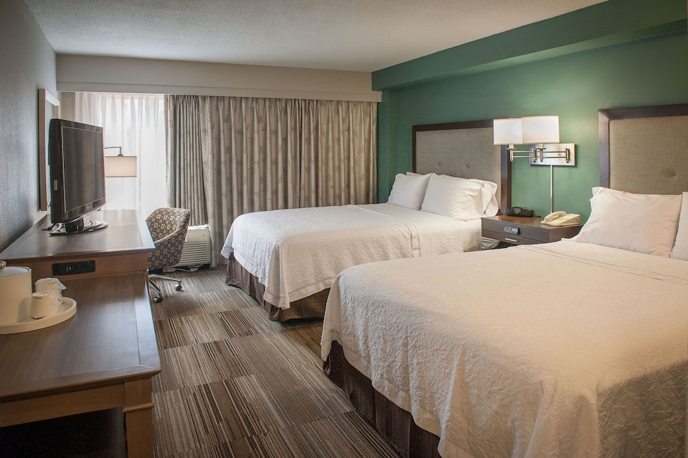 Hampton Inn and Suites New Orleans Convention Center - photo 12