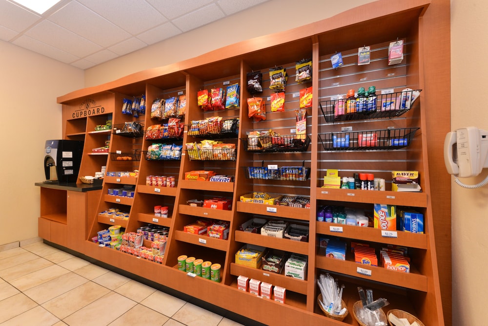 Candlewood Suites Terre Haute by IHG - photo 37