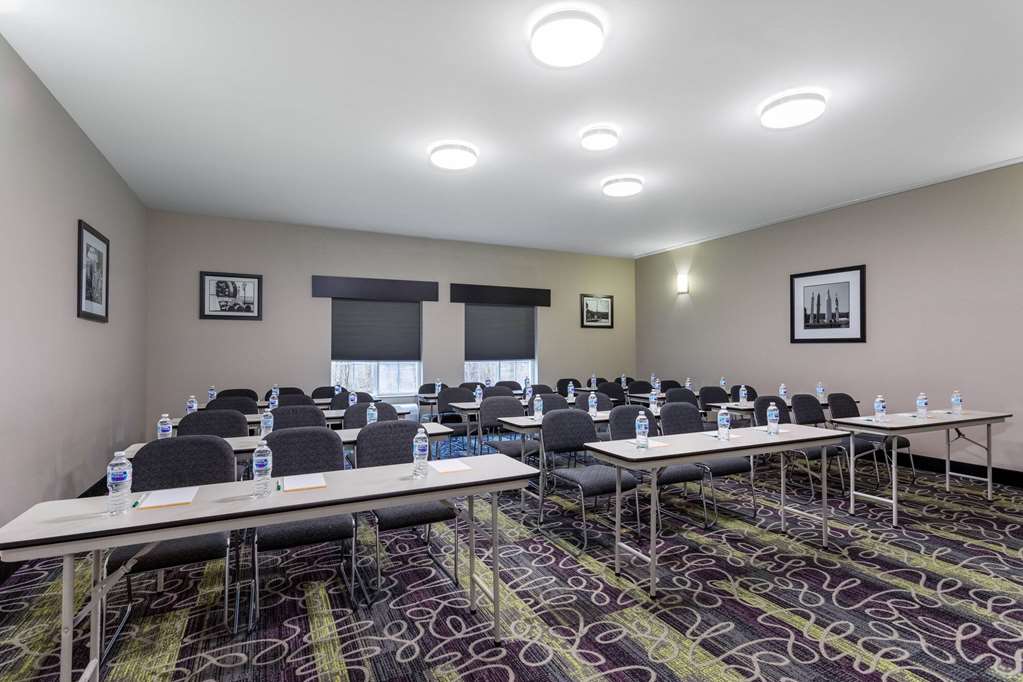 La Quinta Inn & Suites by Wyndham Huntsville Airport Madison - photo 27