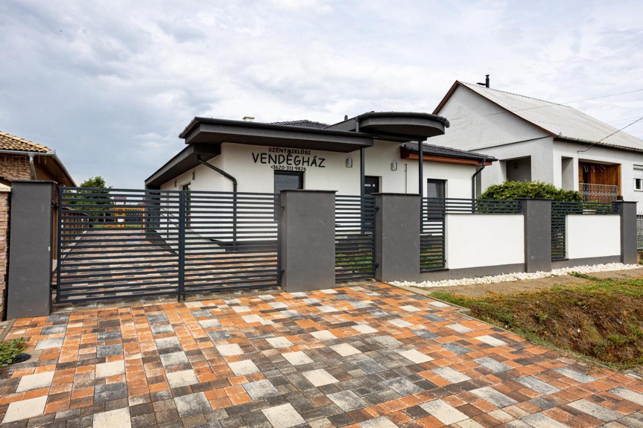 Szentmiklósi Vendégház Gyulaháza — 4-Star Luxury Hotel in Gyulahaza, Hungary