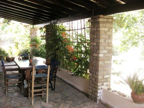 Old cottage in Town — 4-Star Luxury Hotel in Alepou, Greece