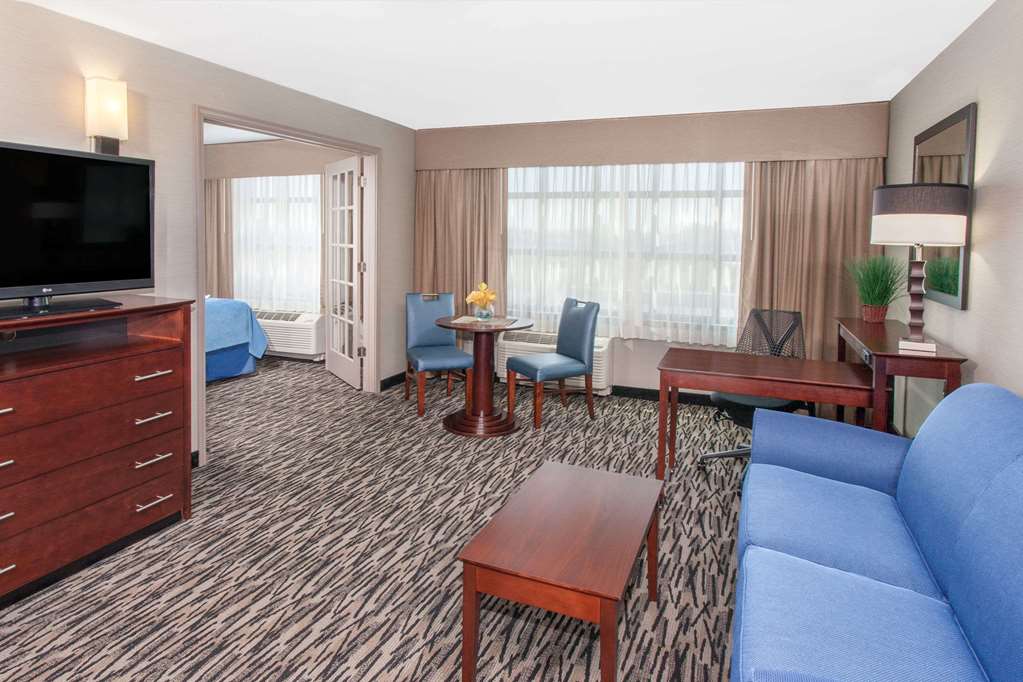 Wyndham Garden Elk Grove Village OHare - photo 13