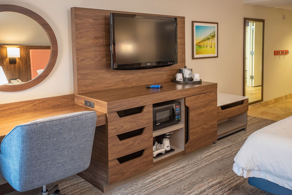 Hampton Inn Pensacola Airport - photo 16