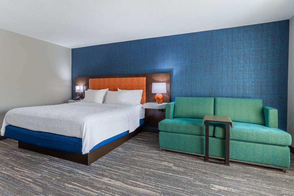 Hampton Inn Sioux Falls - photo 22