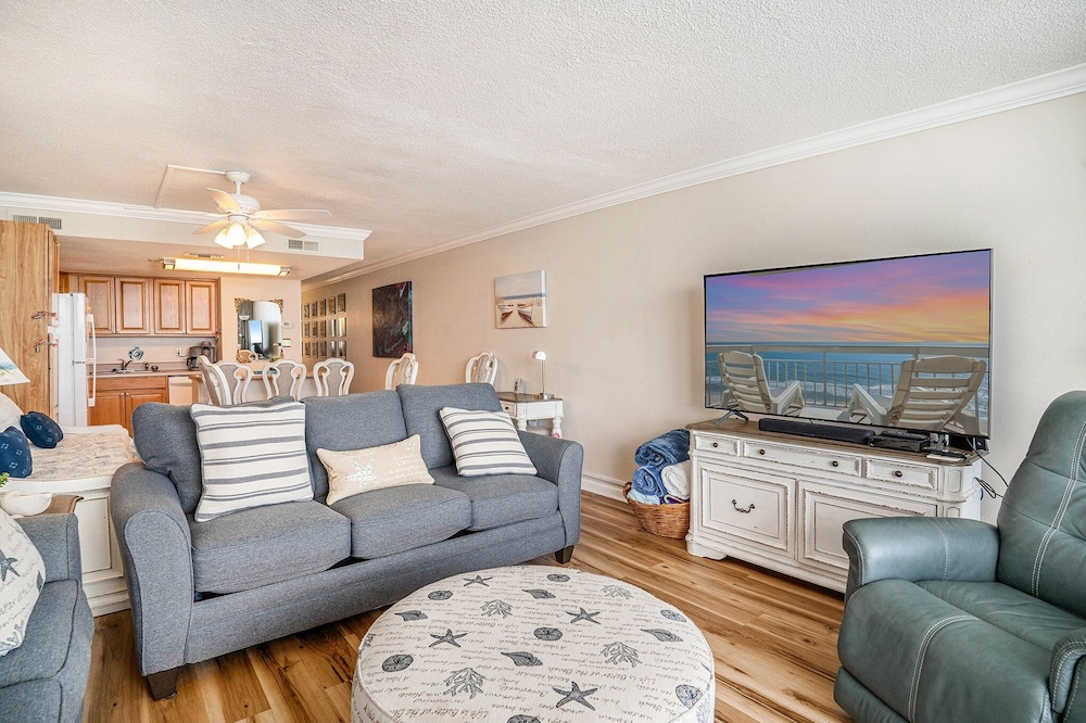 1405 Waters Edge Resort 1 Bedroom Condo by RedAwning - photo 7