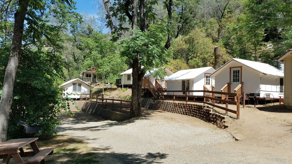 Indian Flat RV Park Tent Cabins & Cottages - photo 34