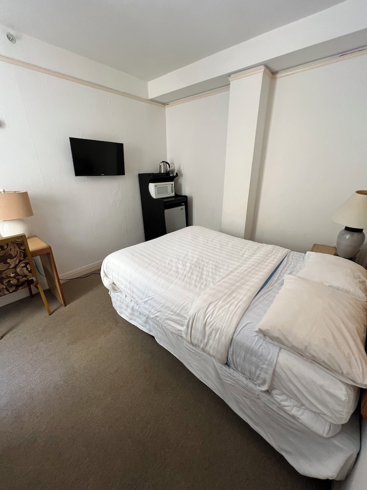 Nash Hotel - photo 13