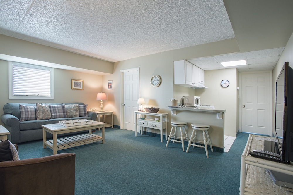 Biscayne Suites - photo 5