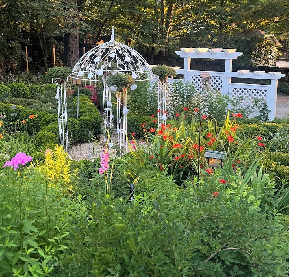 Abbington Green Bed & Breakfast Inn - photo 111