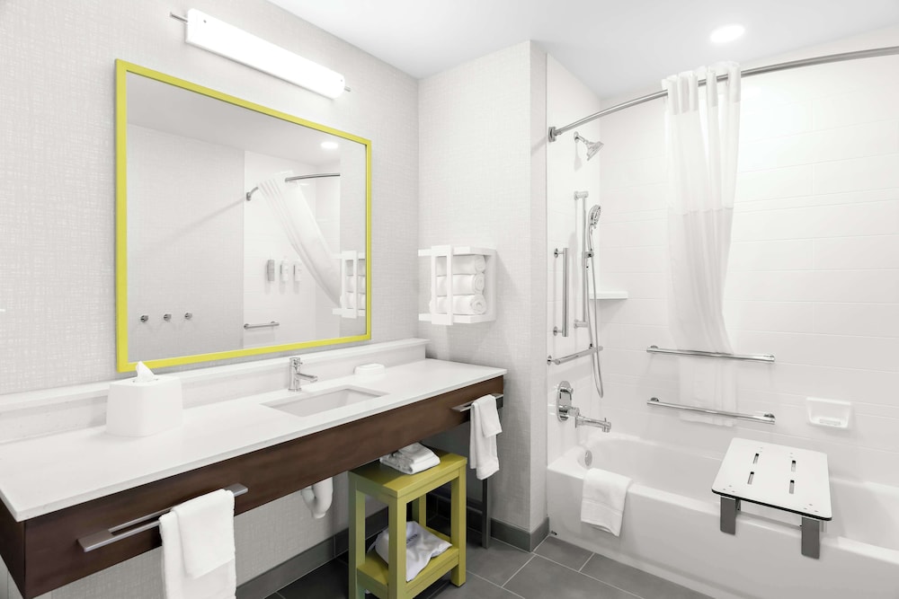 Hampton Inn & Suites by Hilton Chicago Medical District UIC - photo 31