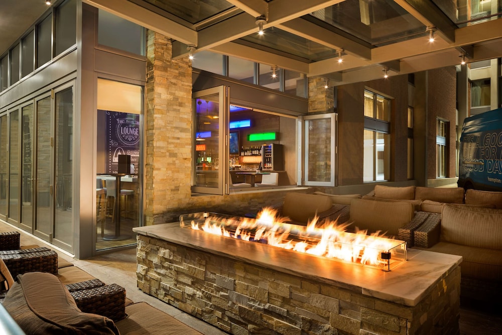 Hampton Inn & Suites Clayton St. Louis Galleria Area - photo 42