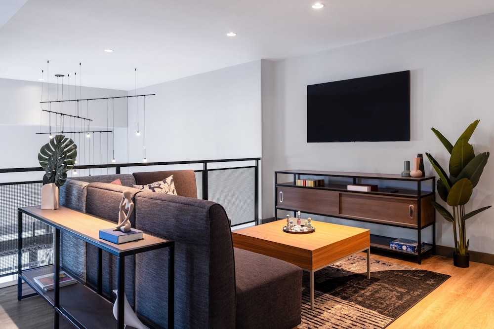 Atwell Suites Austin Airport by IHG - photo 82