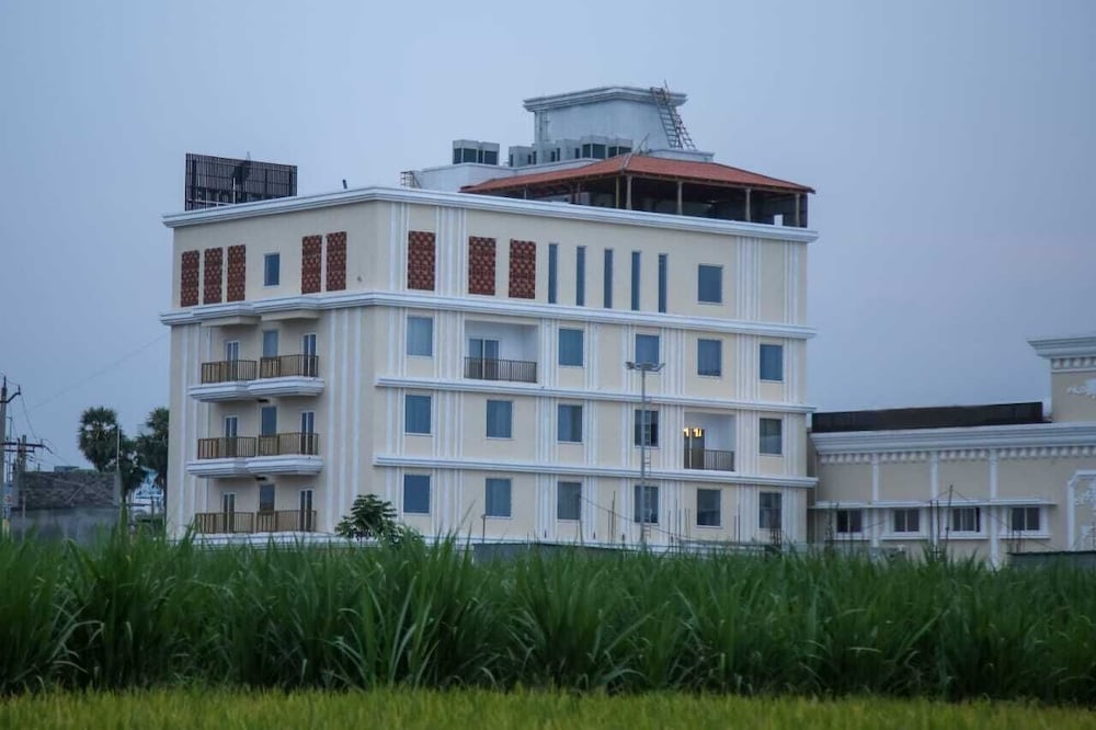 Leaf Hotel - last minute hotel in Tiruvannamalai