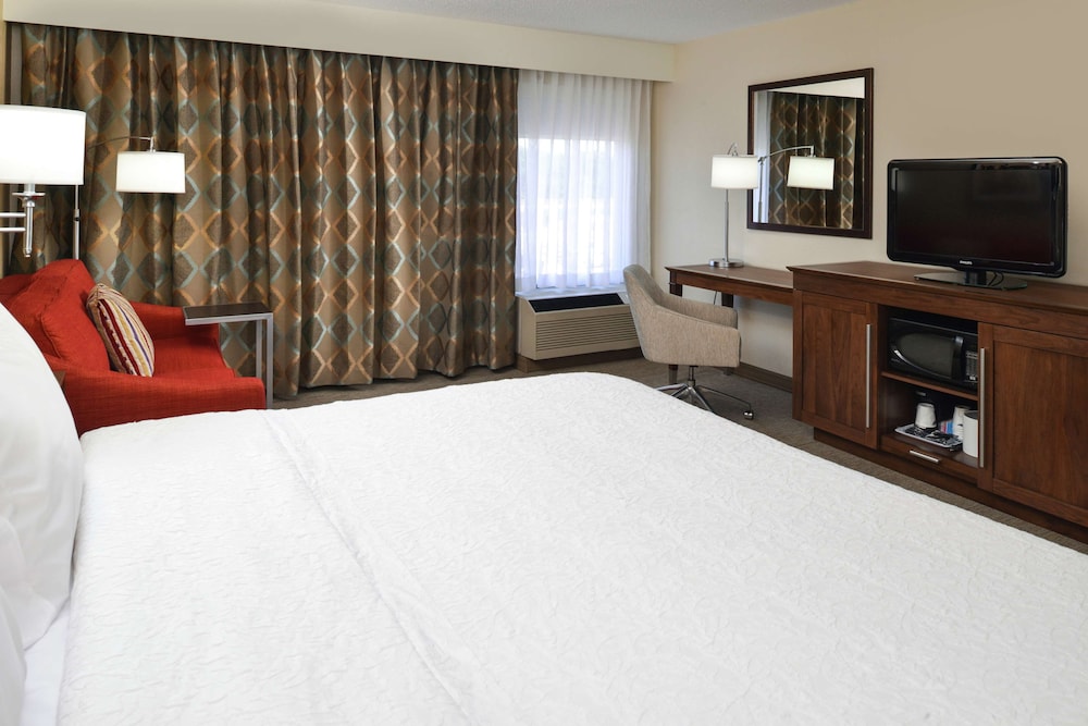 Hampton Inn Carbondale - photo 14
