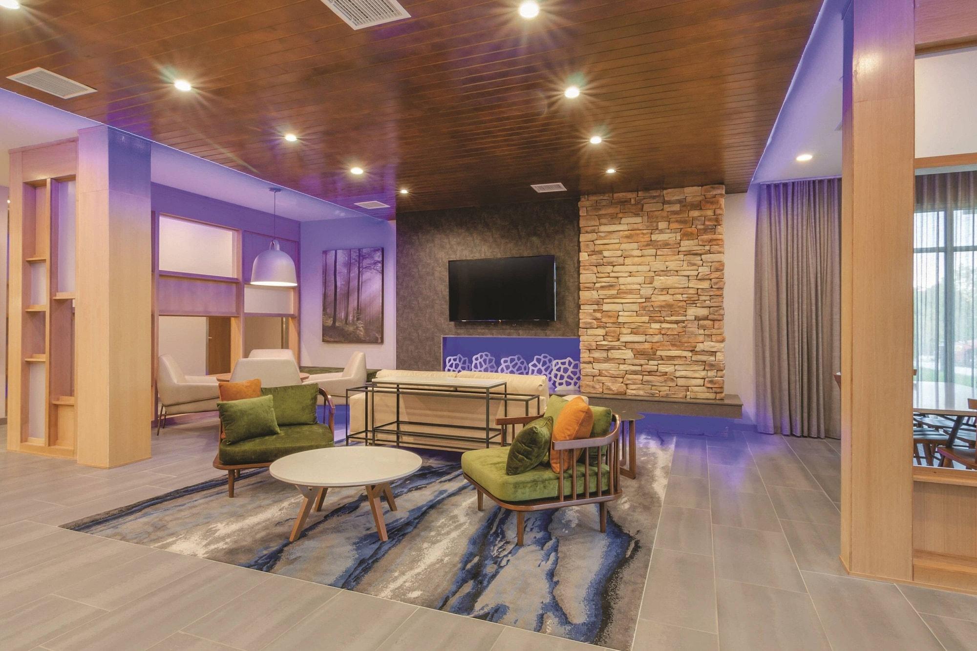 Fairfield Inn & Suites by Marriott Kansas City Shawnee — hotel in Shawnee