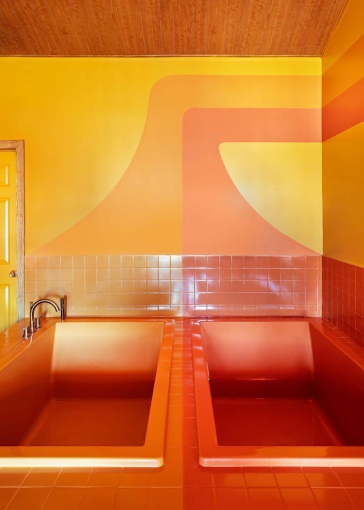 The Dive Motel & Swim Club - photo 22