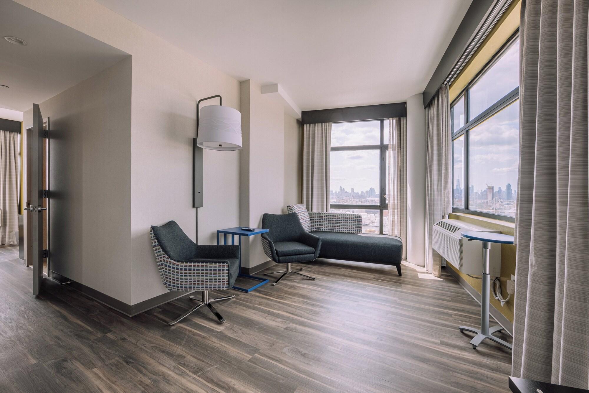 Holiday Inn Express Long Island City E New York by IHG - photo 13