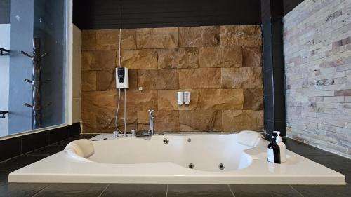 Velanon Phuket - carbon neutral hotel in Phuket