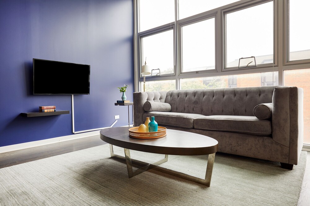 Distinct Lincoln Park Suites by Sonder — 4-Star Luxury Hotel in Chicago, United States