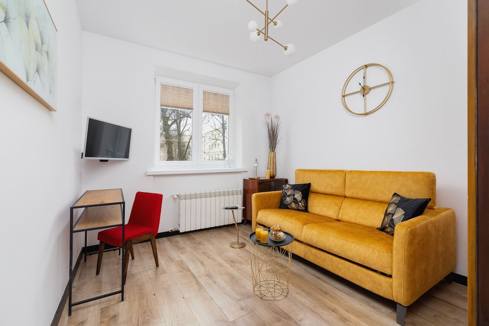 Apartments Osiedle Szkolne Cracow by Noclegi Renters — 4-Star Luxury Hotel in Krakow, Poland