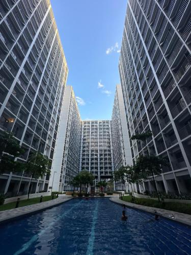 Homey Condo by the Bay — 4-Star Luxury Hotel in Manila, Philippines